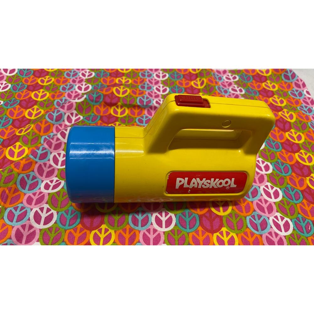 Vintage 1990s Playskool Yellow & Blue Flashlight AS IS